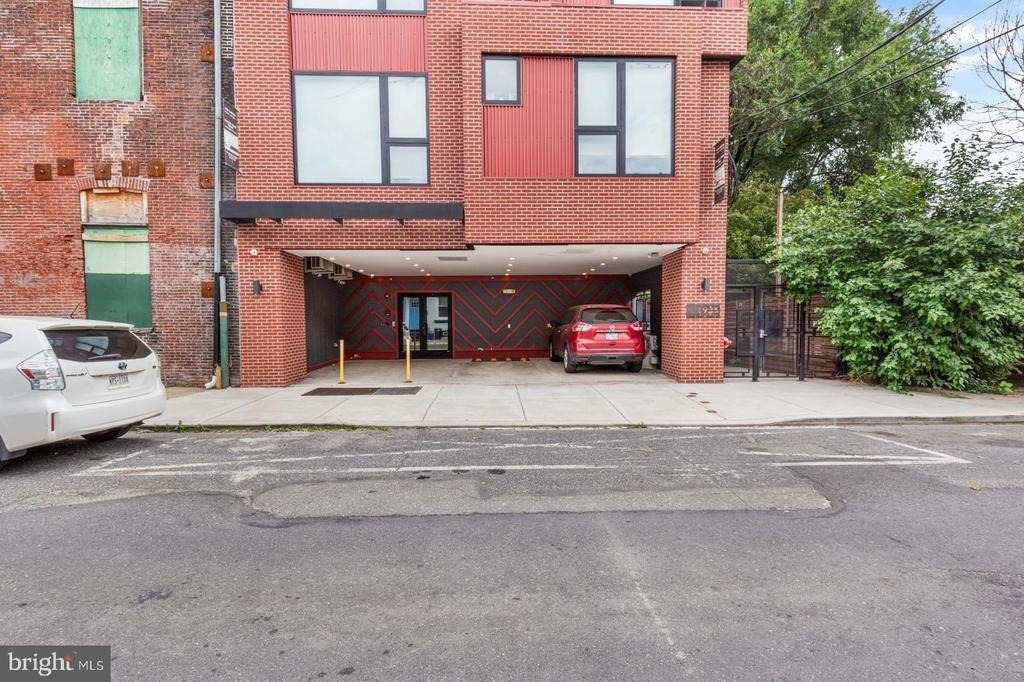 1935 E Hazzard Street - Photo 26