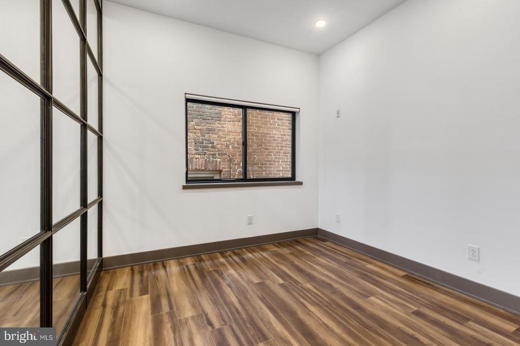1935 E Hazzard Street - Photo 7
