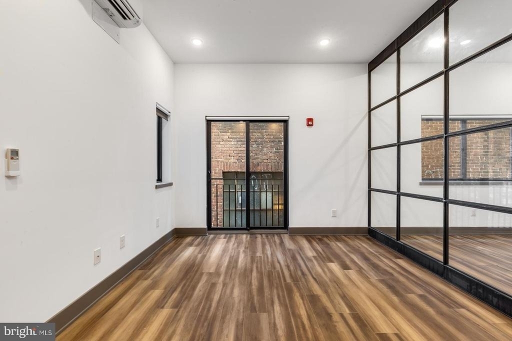 1935 E Hazzard Street - Photo 3