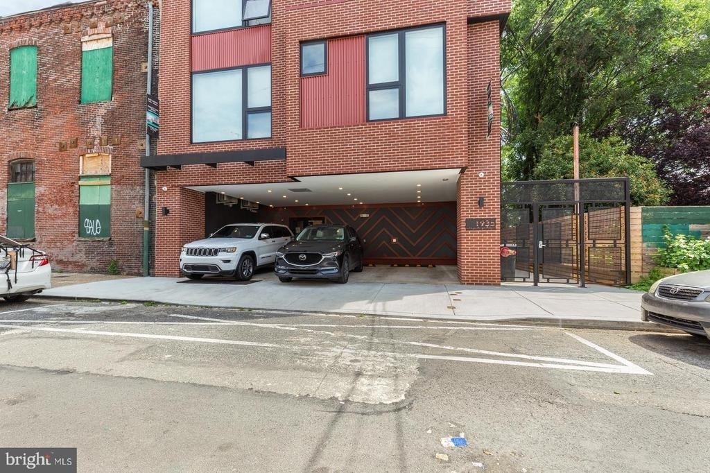 1935 E Hazzard Street - Photo 16