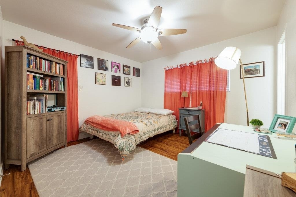 304 E 34th St - Photo 12