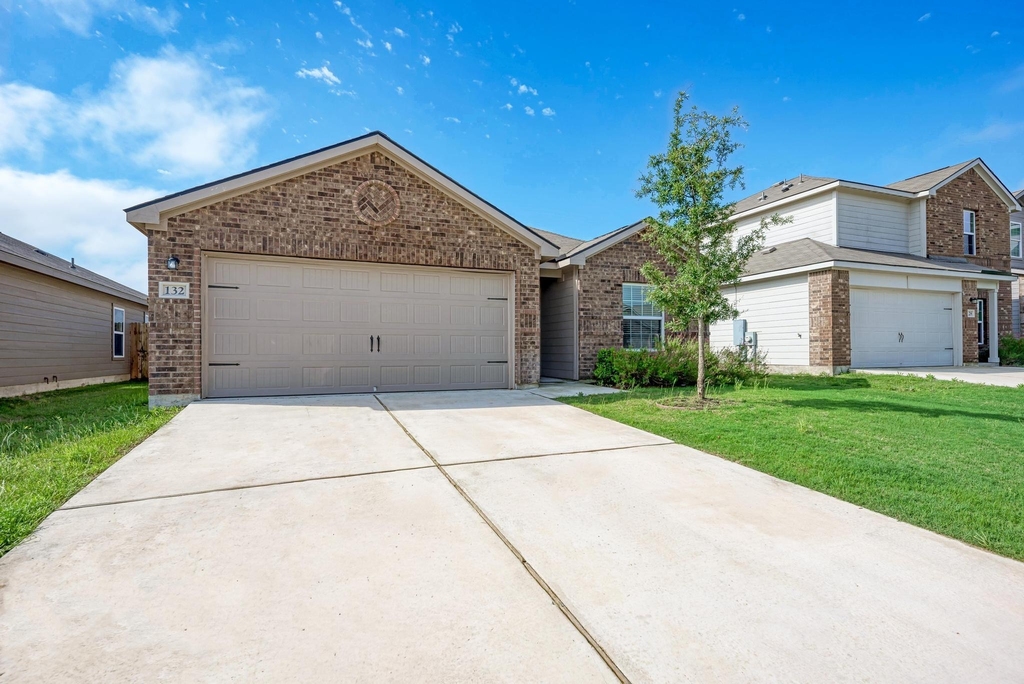 132 Maywood Ln - Photo 1