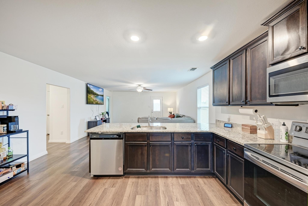 132 Maywood Ln - Photo 11