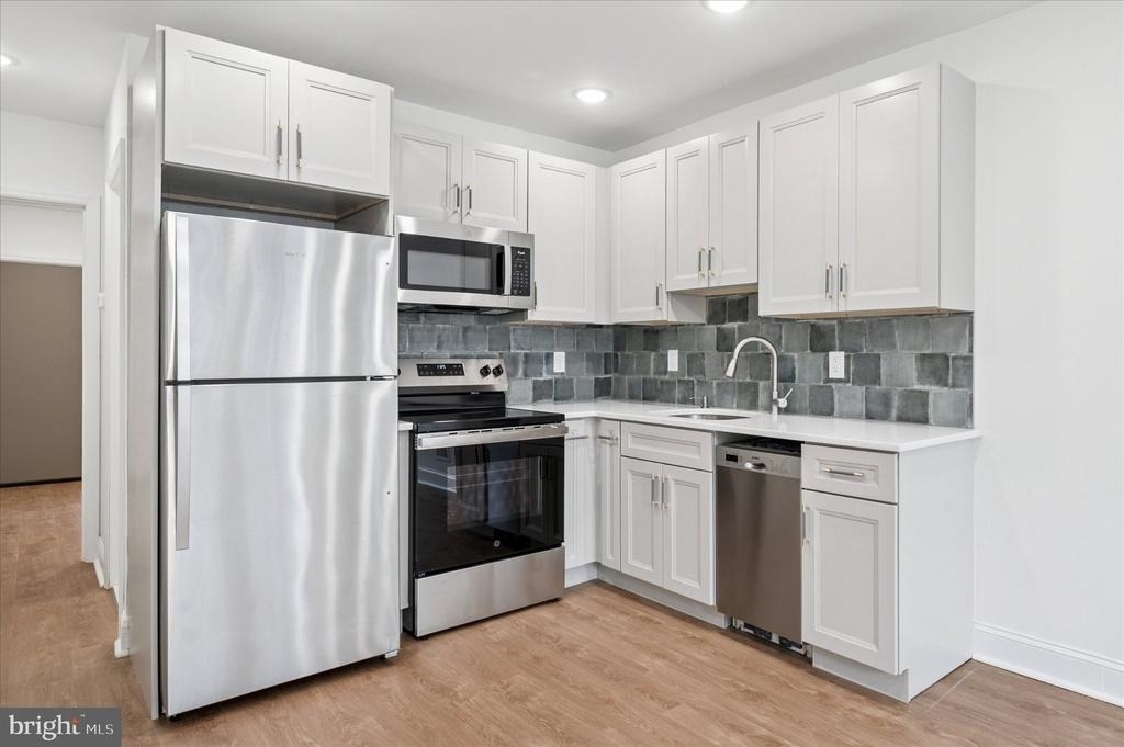 2534 S 61st Street - Photo 5