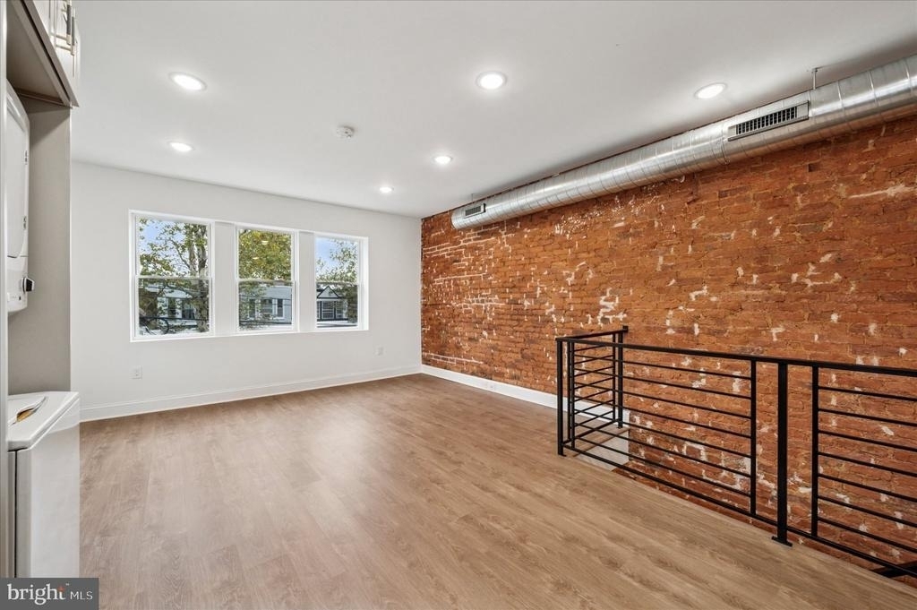 2534 S 61st Street - Photo 21
