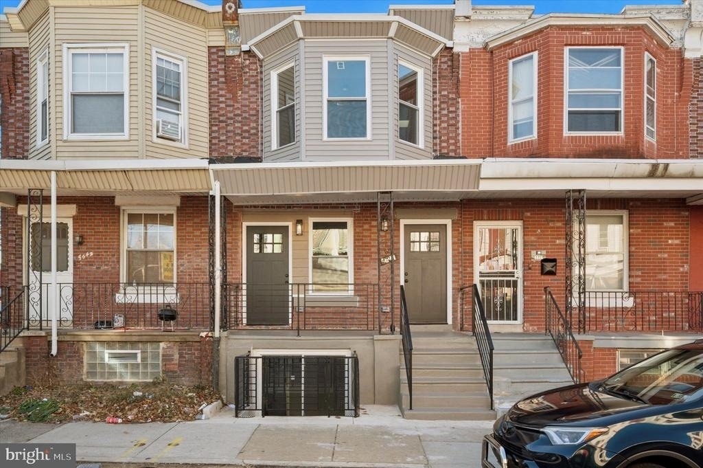 5644 Blakemore Street - Photo 0