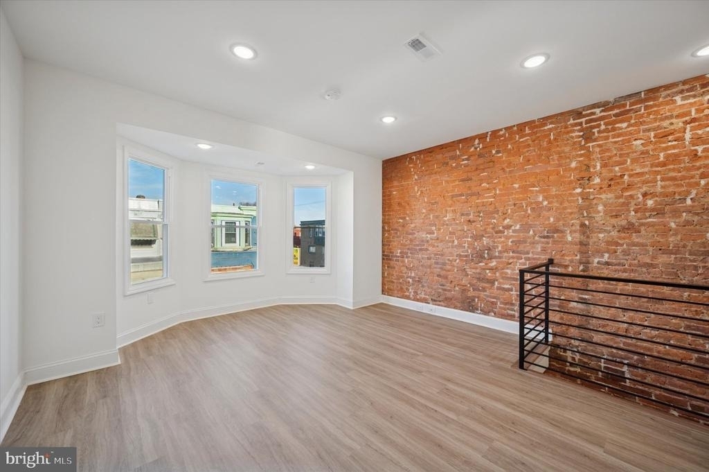 5644 Blakemore Street - Photo 1