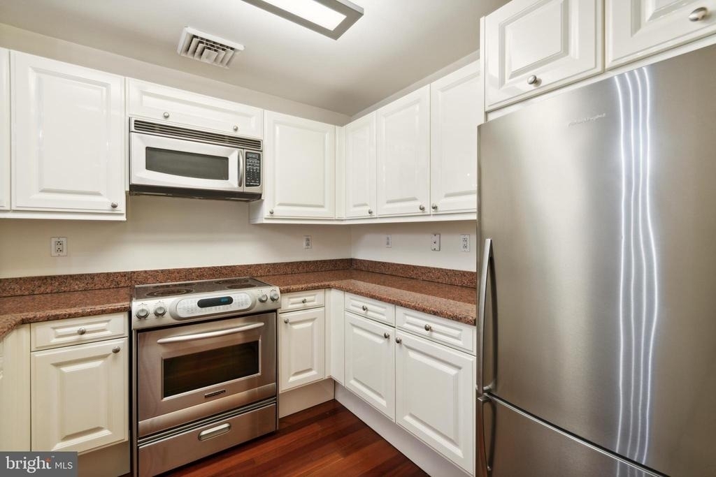1500 Chestnut Street - Photo 9