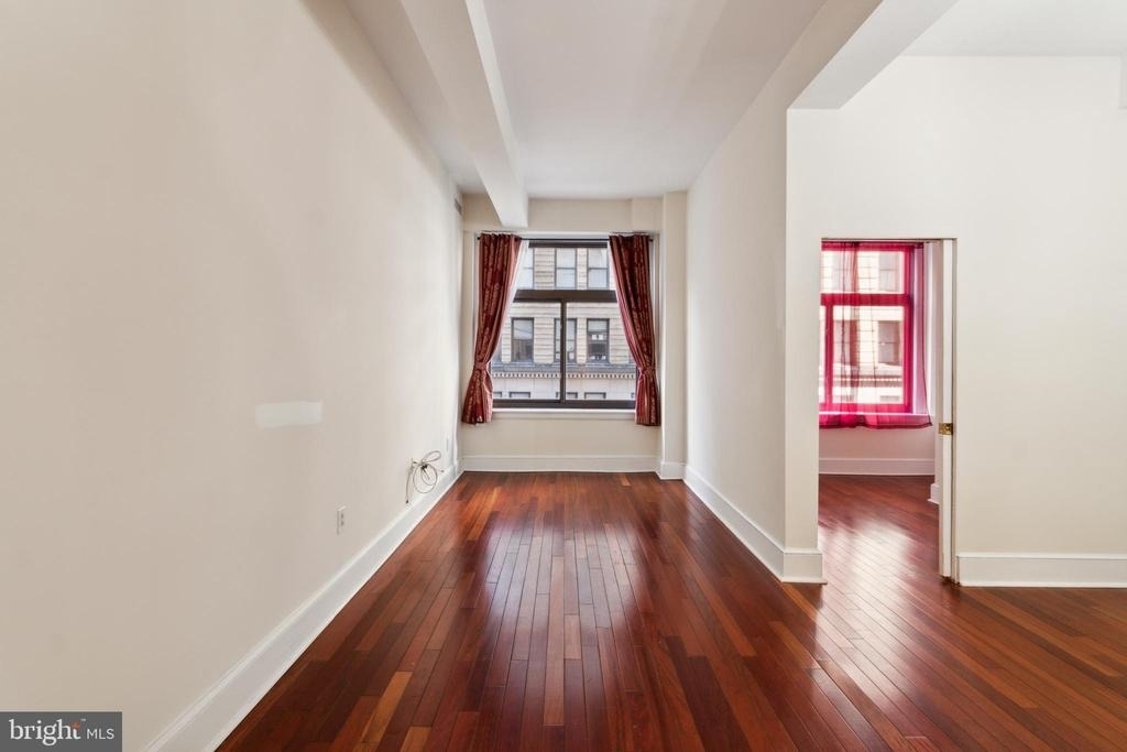 1500 Chestnut Street - Photo 1