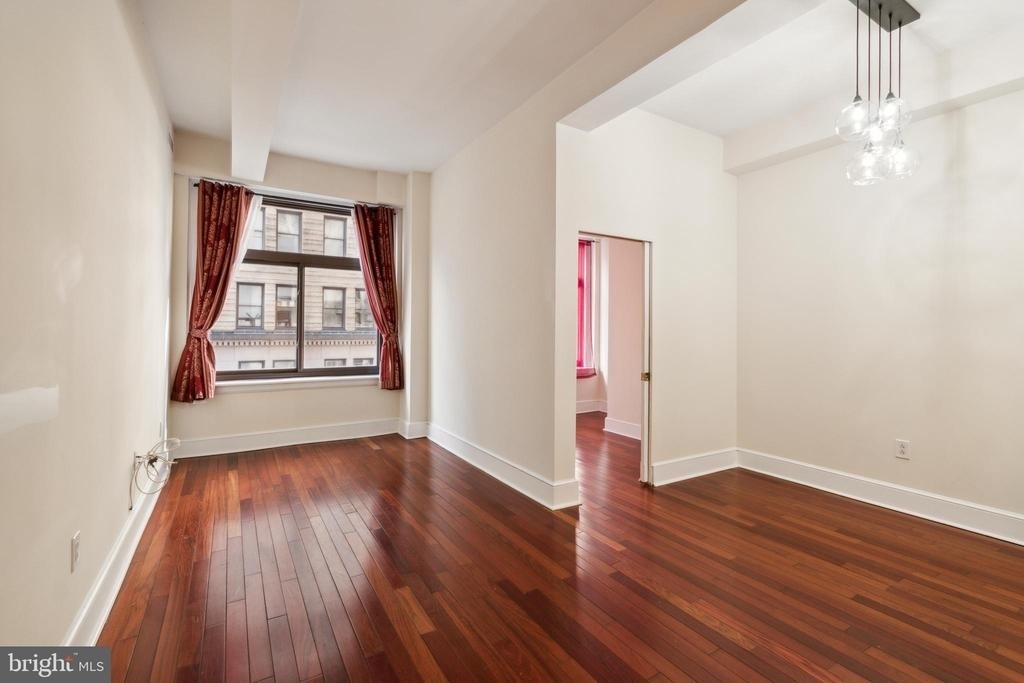 1500 Chestnut Street - Photo 2