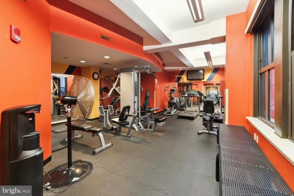 1500 Chestnut Street - Photo 21