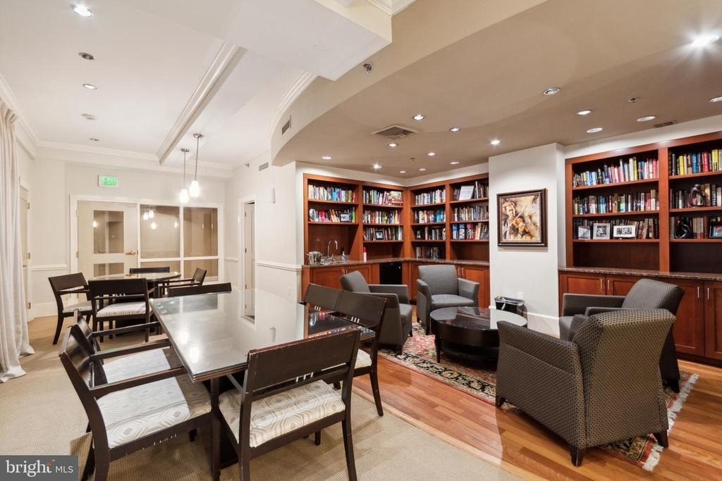 1500 Chestnut Street - Photo 23
