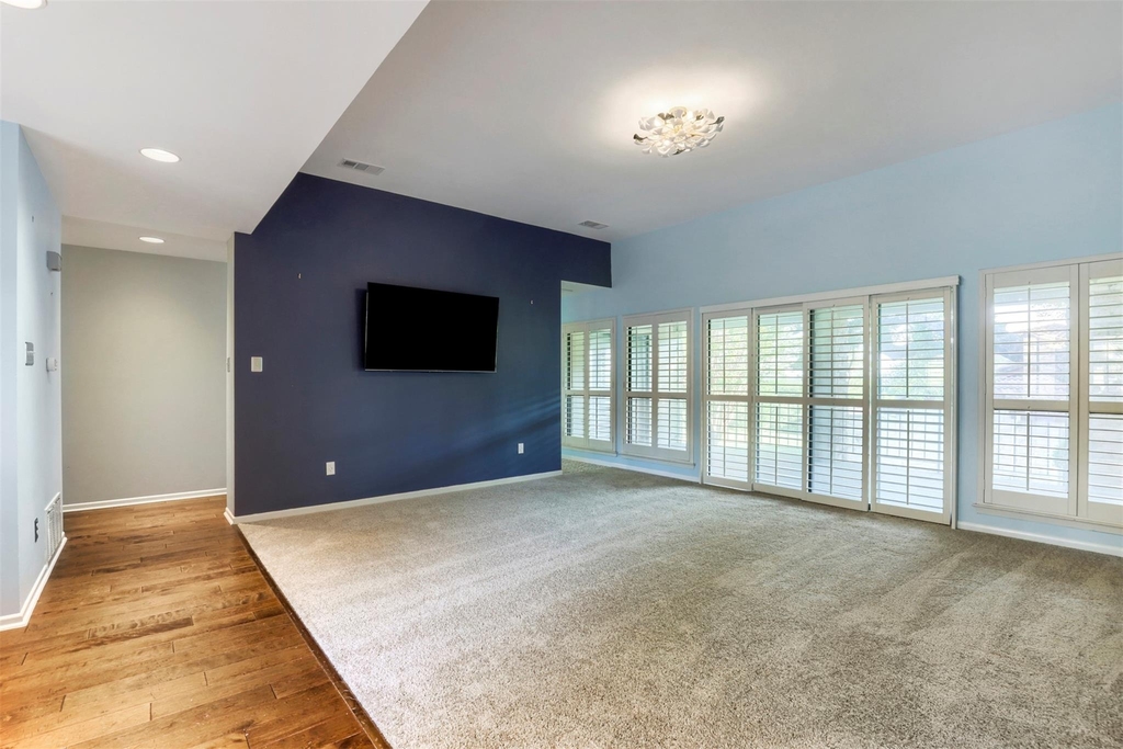 208 Crescent Blf - Photo 5