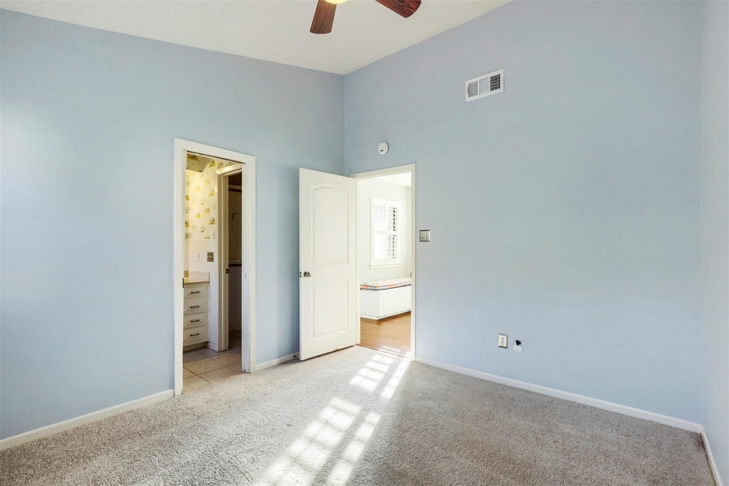 208 Crescent Blf - Photo 21