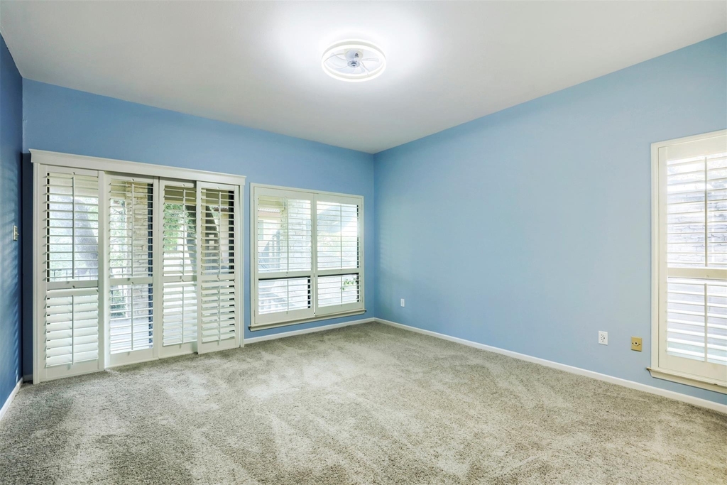 208 Crescent Blf - Photo 11