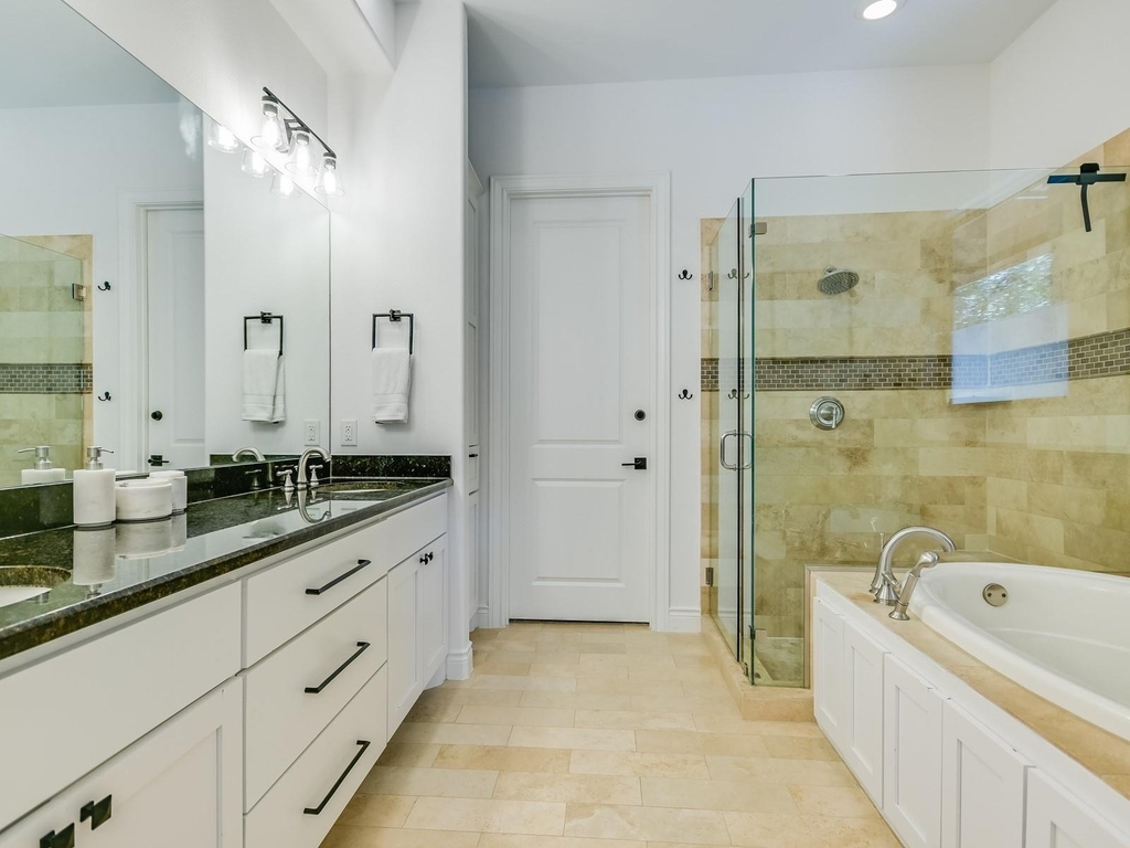809 Kinney Ave - Photo 14