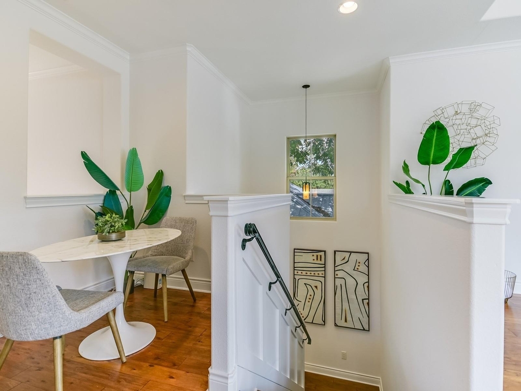 809 Kinney Ave - Photo 9