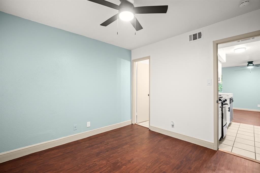 1010 W 23rd St - Photo 7