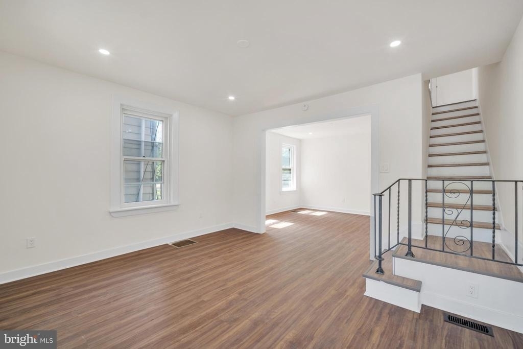 140 S Keswick Avenue - Photo 2