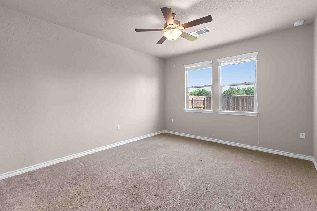 11724 Saddle Rock Dr - Photo 11