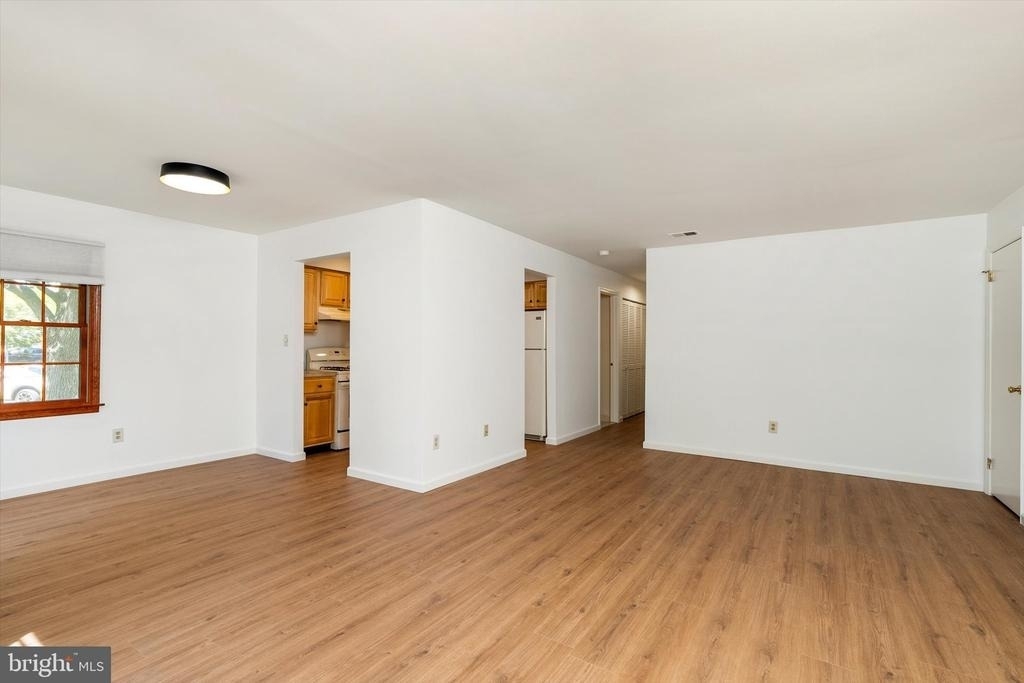 109 Wyndham Place - Photo 2