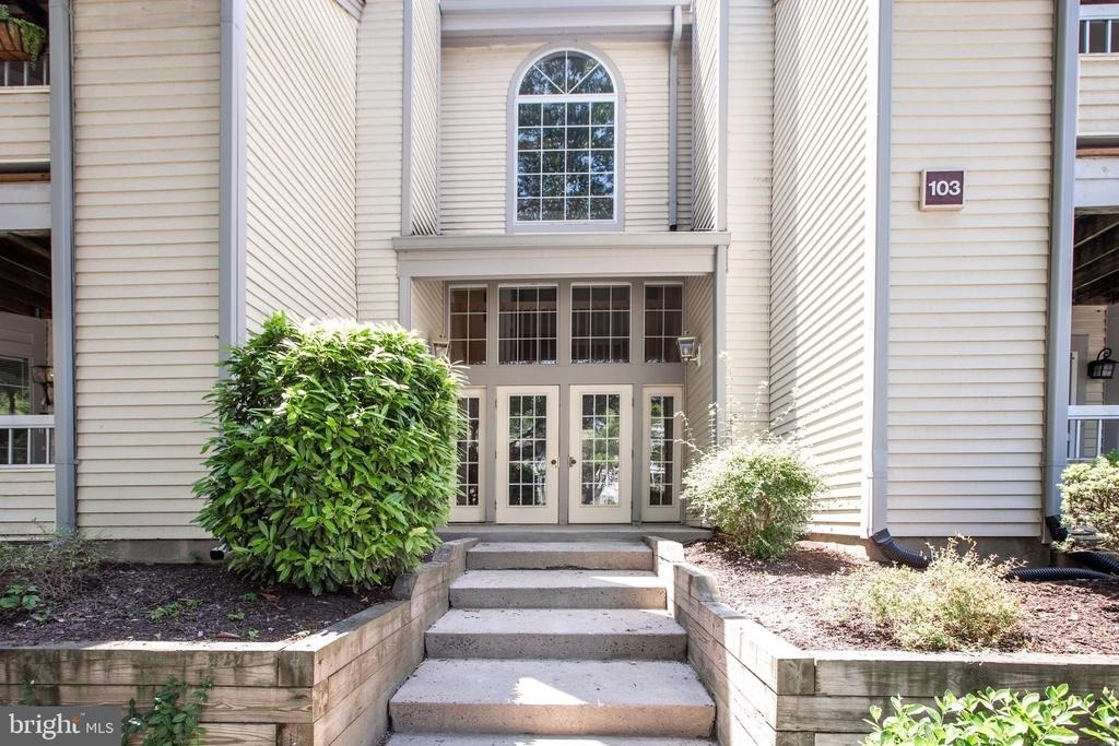 103 Claridge Court - Photo 2
