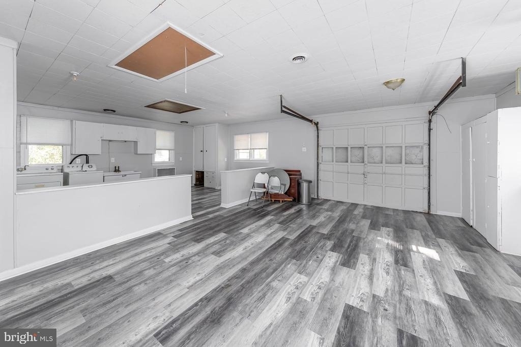 1100 Woodlawn Avenue - Photo 6