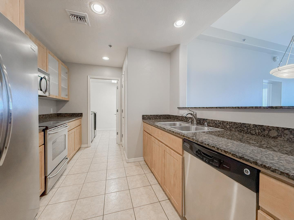 2302 N Central Avenue - Photo 9