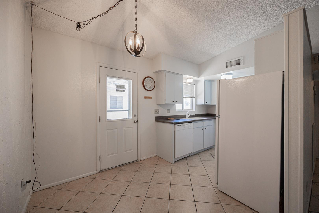 609 S Power Road - Photo 7