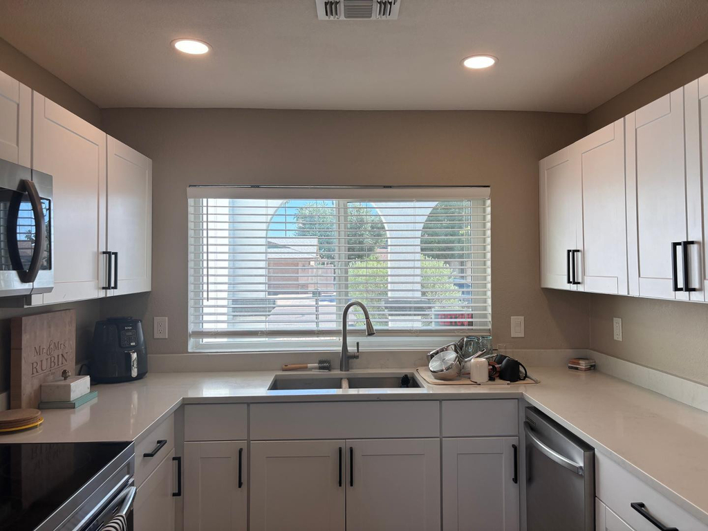 2902 W Straford Drive - Photo 5