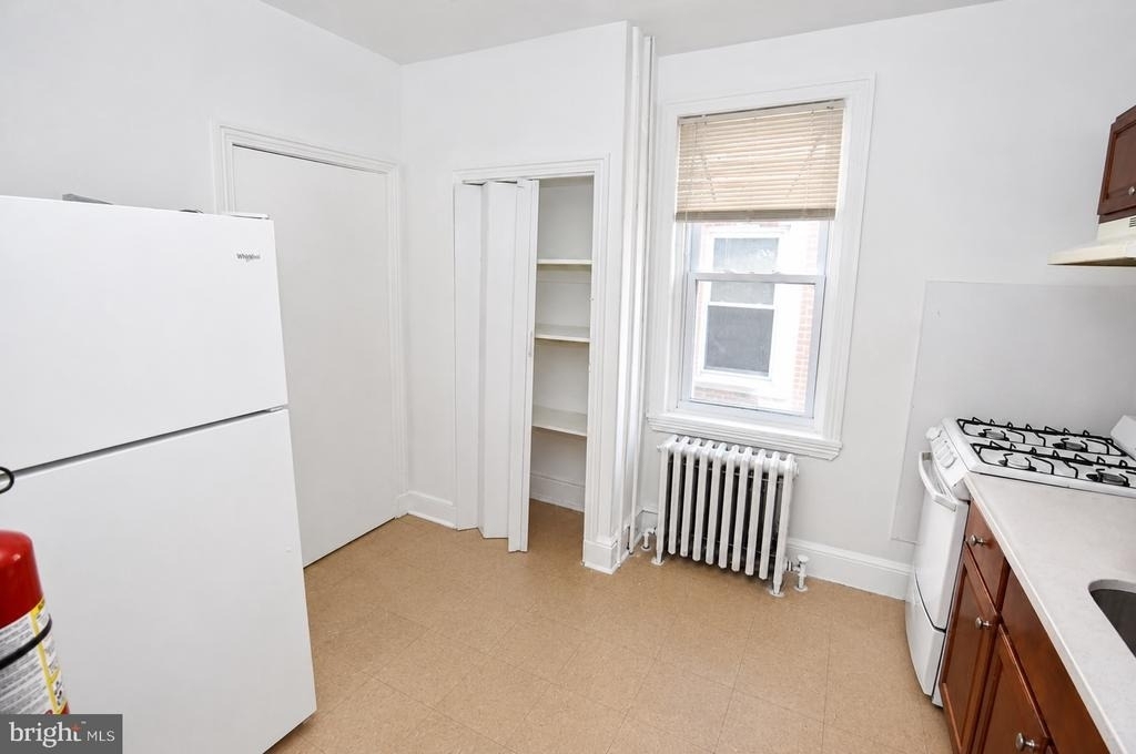 219 Wood Street - Photo 2