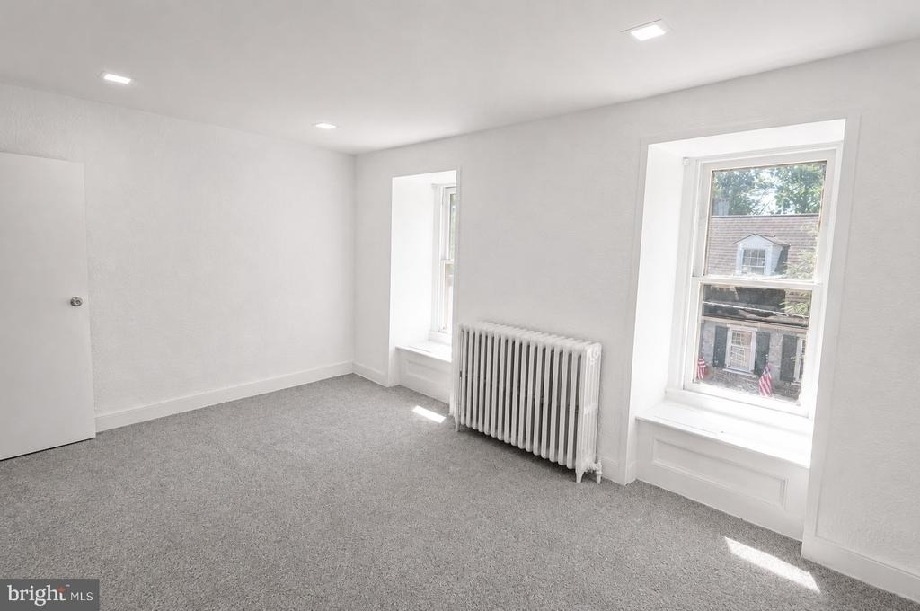 219 Wood Street - Photo 9