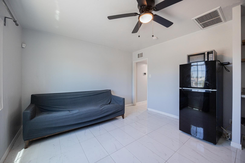 4001 N 15th Avenue - Photo 3