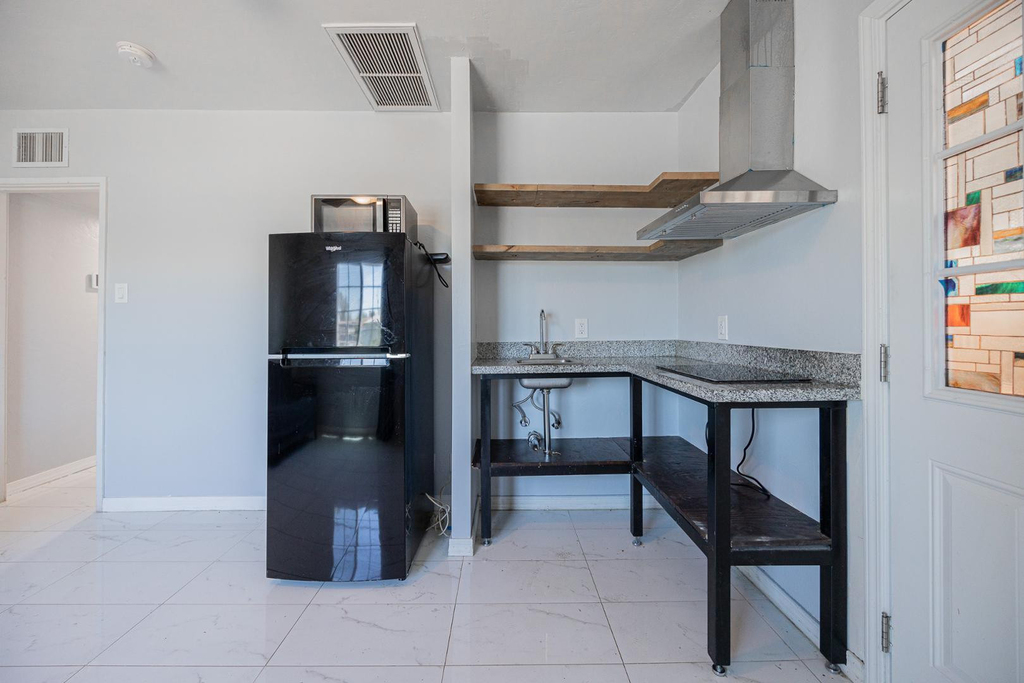 4001 N 15th Avenue - Photo 7
