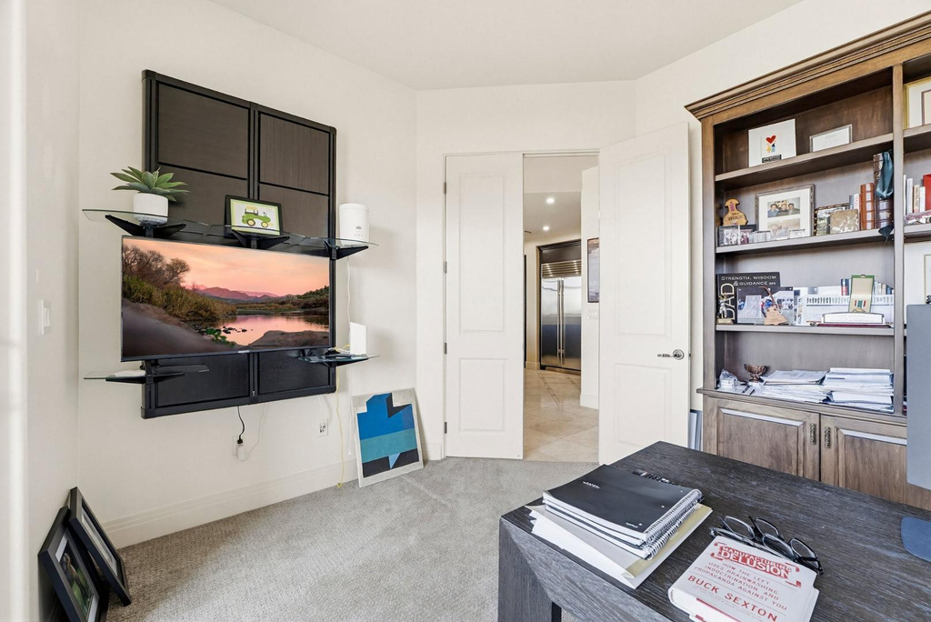15802 N 71st Street - Photo 10