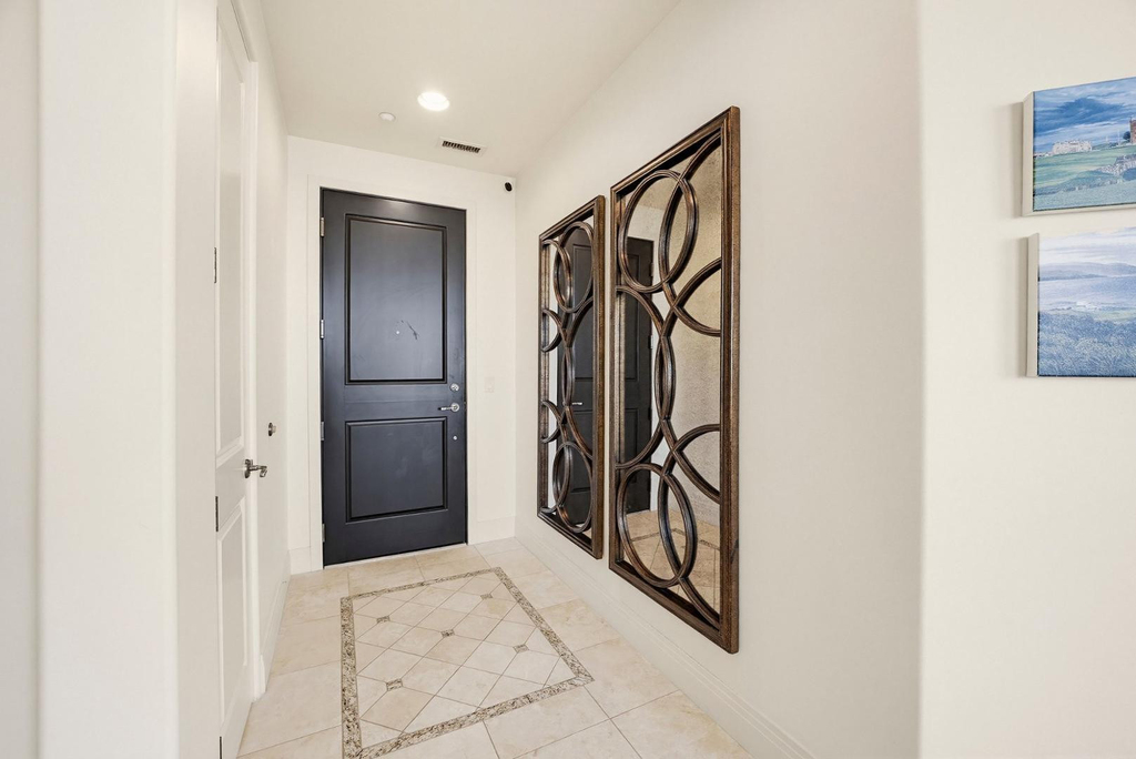 15802 N 71st Street - Photo 3