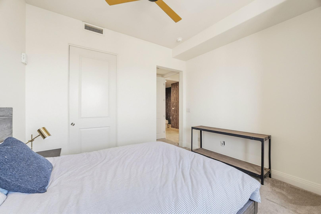 15802 N 71st Street - Photo 18
