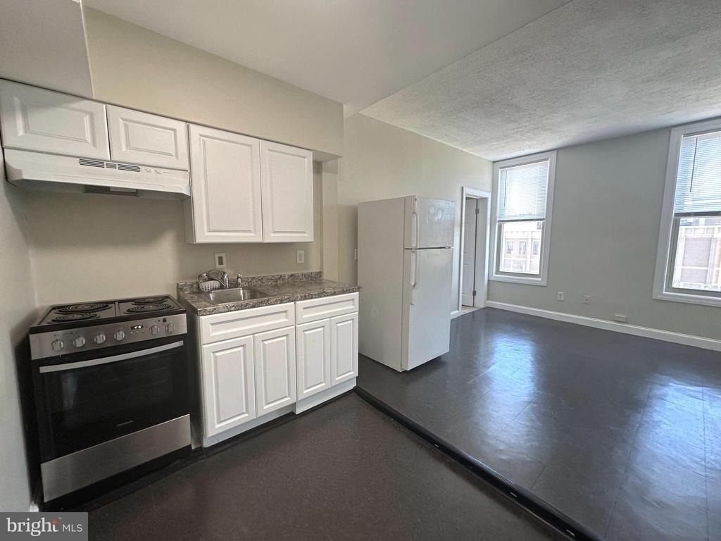 64 W Antietam Street - Photo 3