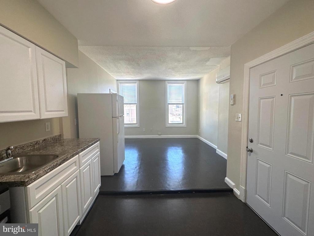 64 W Antietam Street - Photo 8