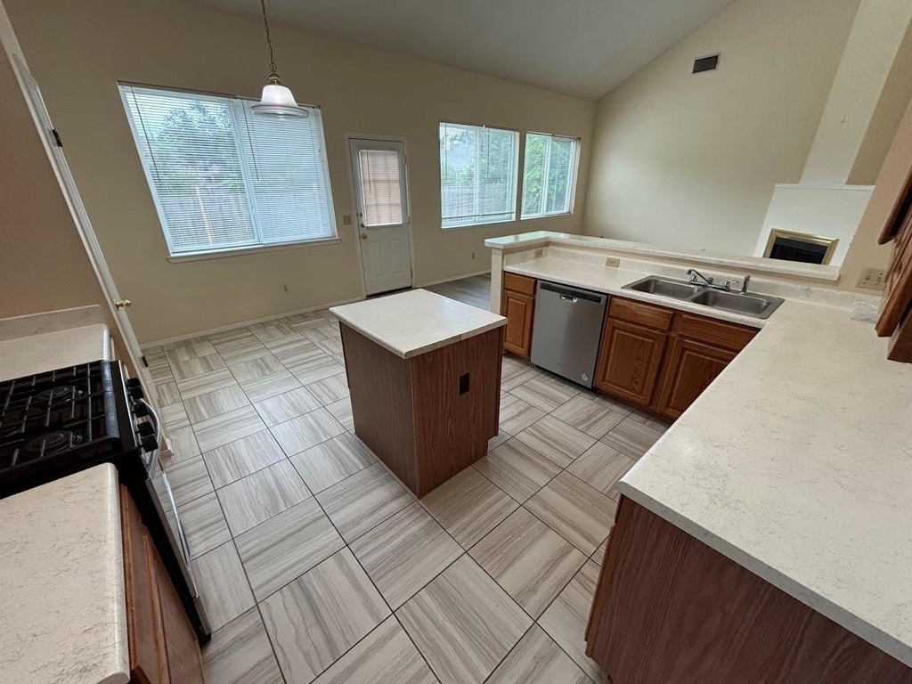 10911 Grassmere Ct - Photo 13