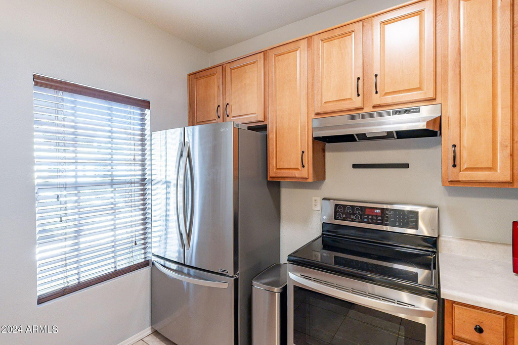 1970 N Hartford Street - Photo 5