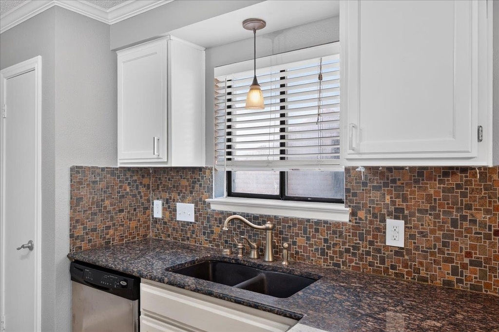 10215 Missel Thrush Dr - Photo 17