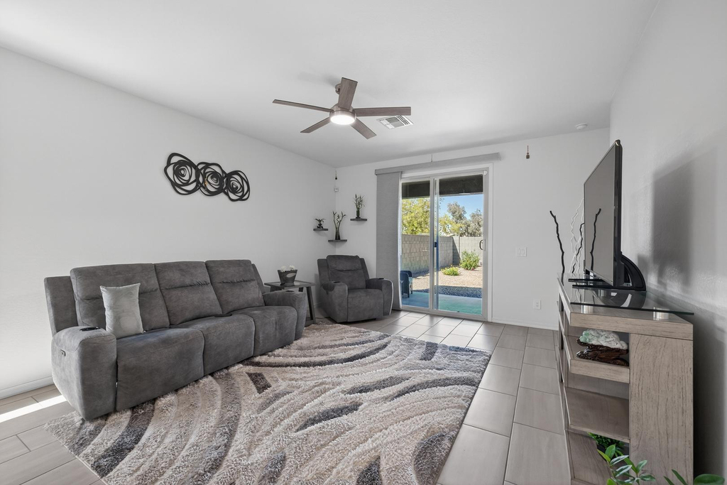 36354 W San Clemente Avenue - Photo 4