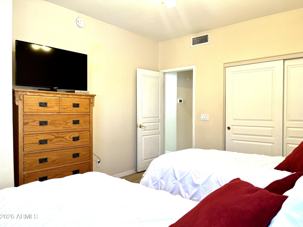 15221 N Clubgate Drive - Photo 10