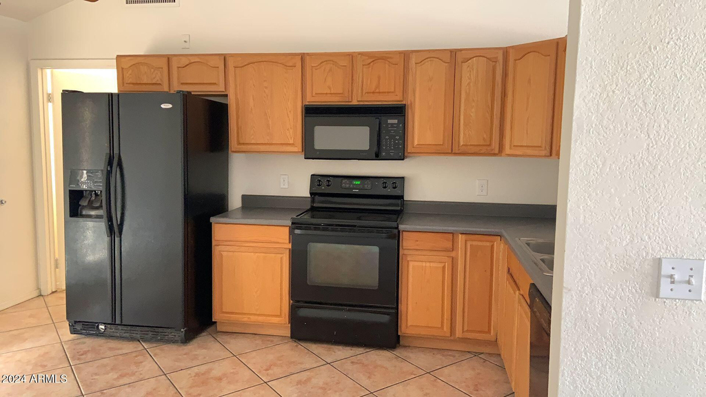 7301 W Georgia Avenue - Photo 3