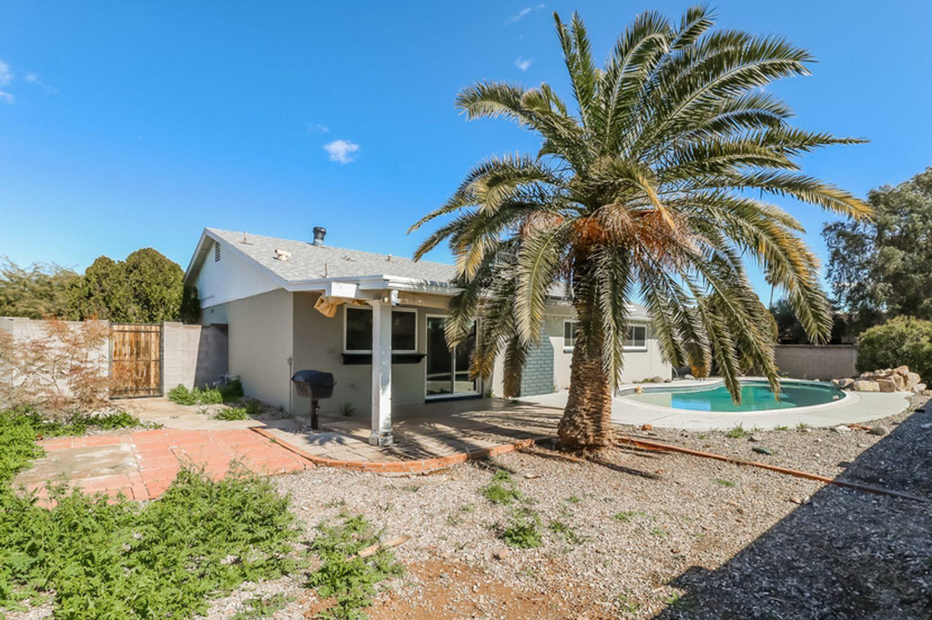 1323 W Rosemonte Drive - Photo 14