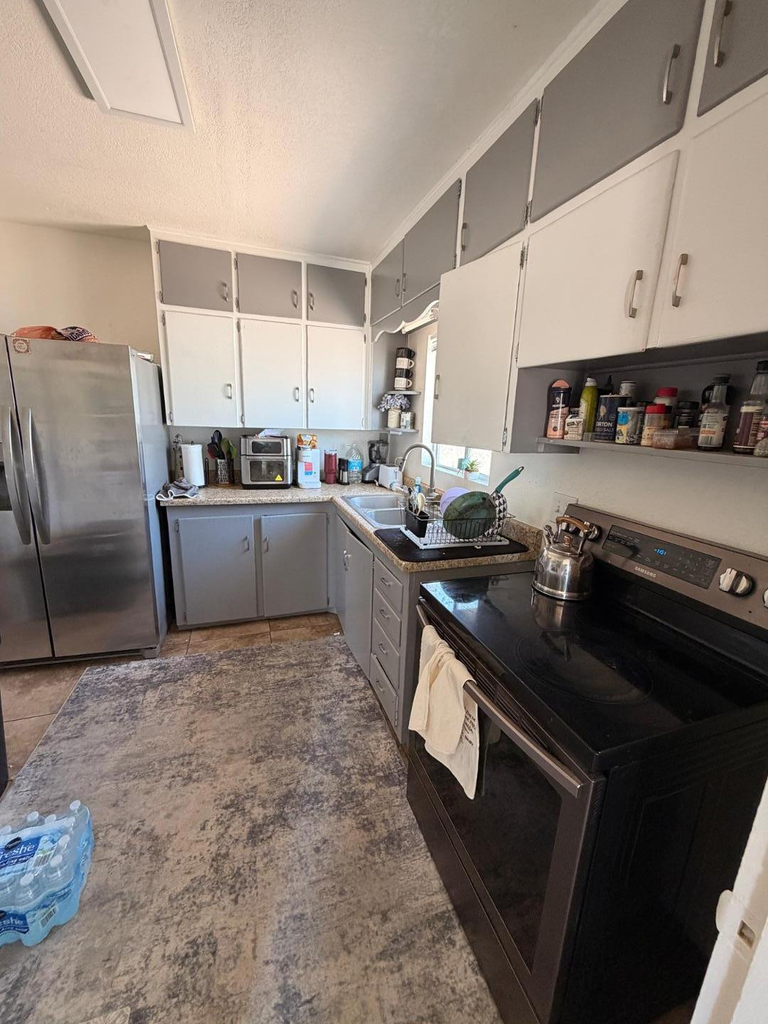 211 S Desoto Street - Photo 9