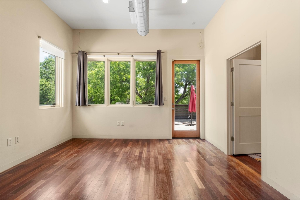 4015 Guadalupe St - Photo 3
