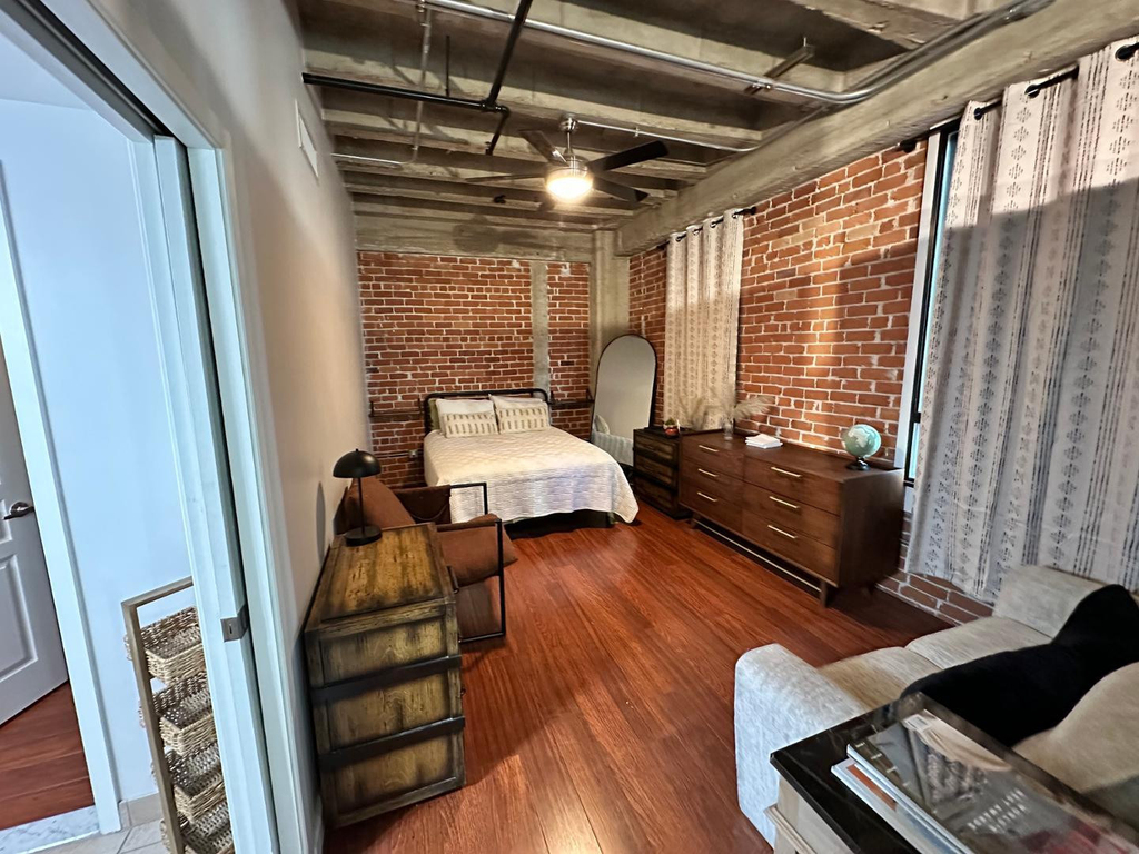 114 W Adams Street - Photo 1