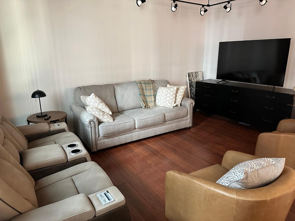 114 W Adams Street - Photo 10